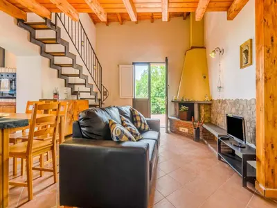 Area soggiorno di Villa with pool and panoramic surroundings