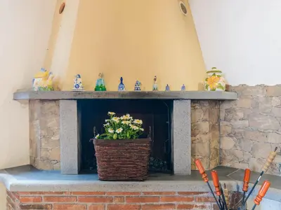 Planimetria di Villa with pool and panoramic surroundings