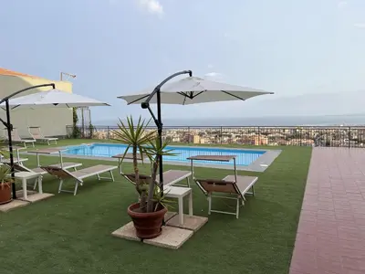 Piscina di Villa Leucatia o nelle vicinanze