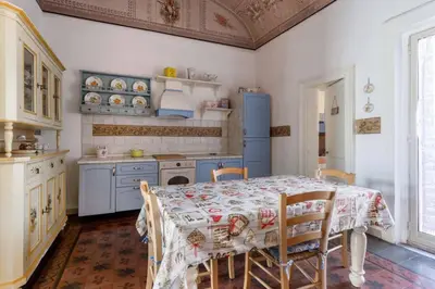Cucina o angolo cottura di casa vacanze Mavaria