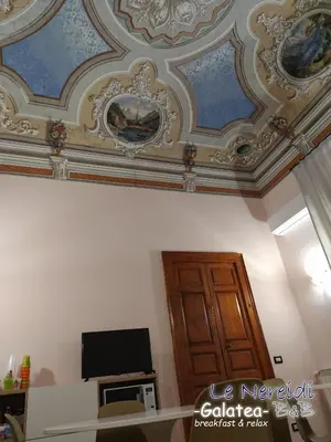 TV o dispositivi per l'intrattenimento presso Le Nereidi b&b Acireale Centro