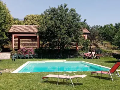 Piscina di La Rocca della Rosa o nelle vicinanze