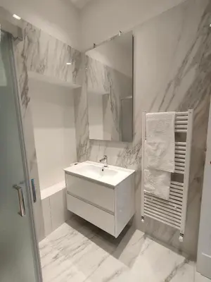Bagno di Finestre in piazza