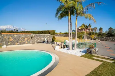 Piscina di VILLA PARADISO ACIREALE 