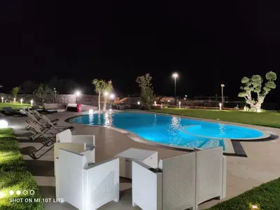 Piscina di VILLA PARADISO ACIREALE 