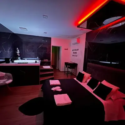 SUITE Meghan home
