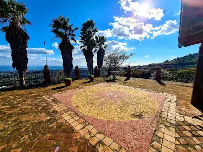 Paesaggio naturale nelle vicinanze della villa