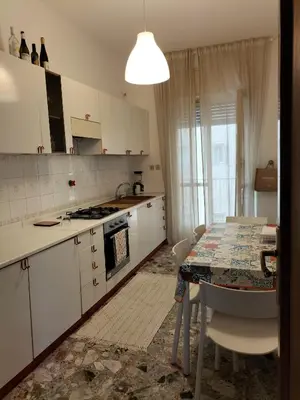 Cucina o angolo cottura di Casa del Grillo in centro e nei pressi del mare