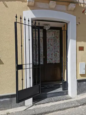 Facciata o entrata di House Umberto I