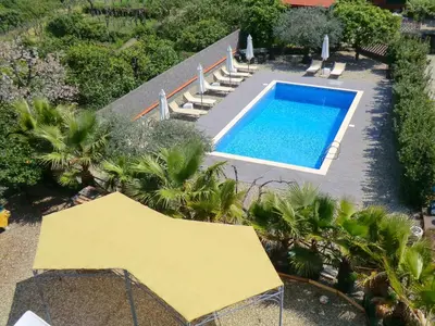 Piscina di Apartment with air conditioning and salt pool o nelle vicinanze
