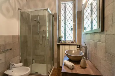 Bagno di La dimora del verde con piscina