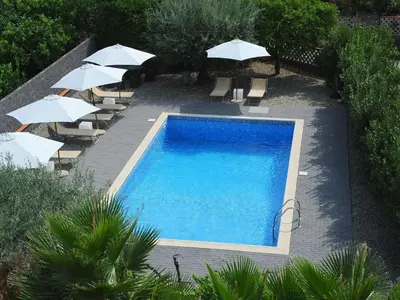 Piscina di Apt Villa for families o nelle vicinanze