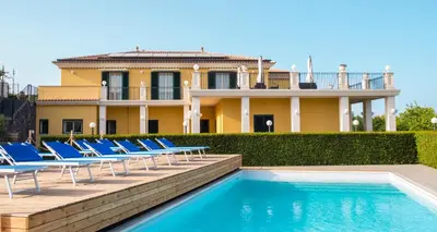 Piscina di ZAHRA AGRITURISMO o nelle vicinanze