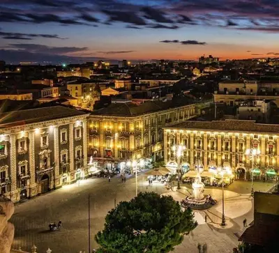 Vista generica su Mascali o vista sulla città dall'interno dell'appartamento