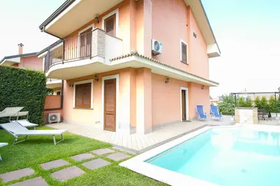 Piscina di Etna Villa il Pino o nelle vicinanze
