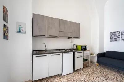 Cucina o angolo cottura di GuestHost - Cilea Central Apt a few steps from the Station