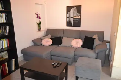 Area soggiorno di Villa con fascino antico e comfort moderno