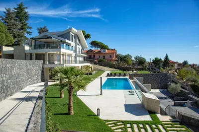 Piscina di Villa Rita Pool & Spa o nelle vicinanze