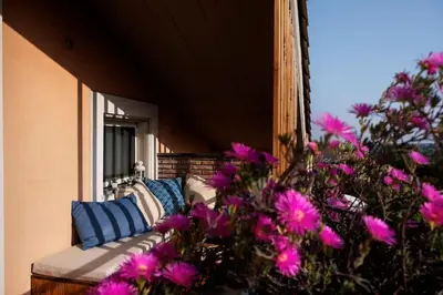 Area soggiorno di Daniele's Suite. Etna, Sea & much more...