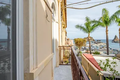 Balcone o terrazza di GuestHost - Seaview Modern Apartment with Balcony