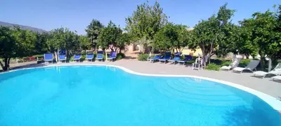 Piscina di Agriturismo Gli Aranci dell'Etna o nelle vicinanze
